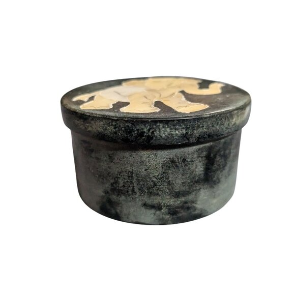 Mother of Pearl Inlay Elephant Soapstone Ring Trinket Box 2.5 in x 1.5 in - Picture 3 of 5